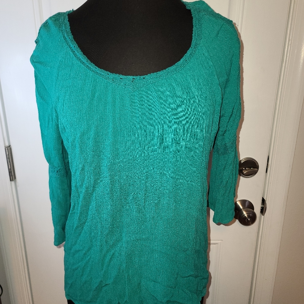 Shirt - Picture 2 of 3